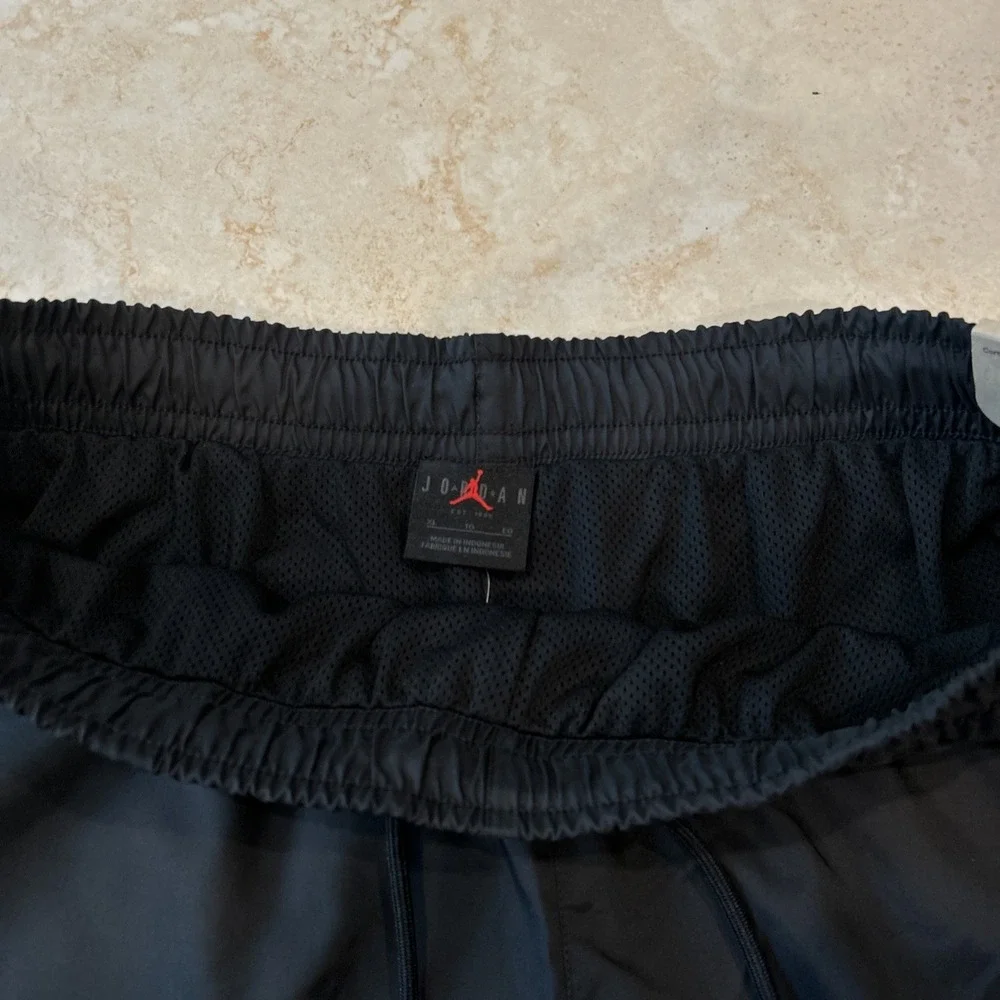 Jordan Essential Poolside LBR 5